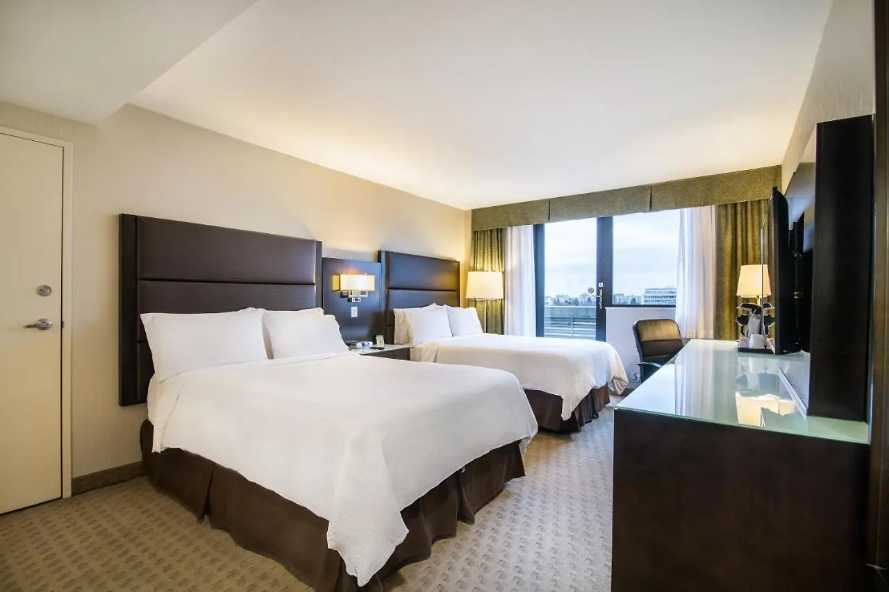 Holiday Inn Vancouver-Centre Broadway By Ihg 3*, Vancouver Canada