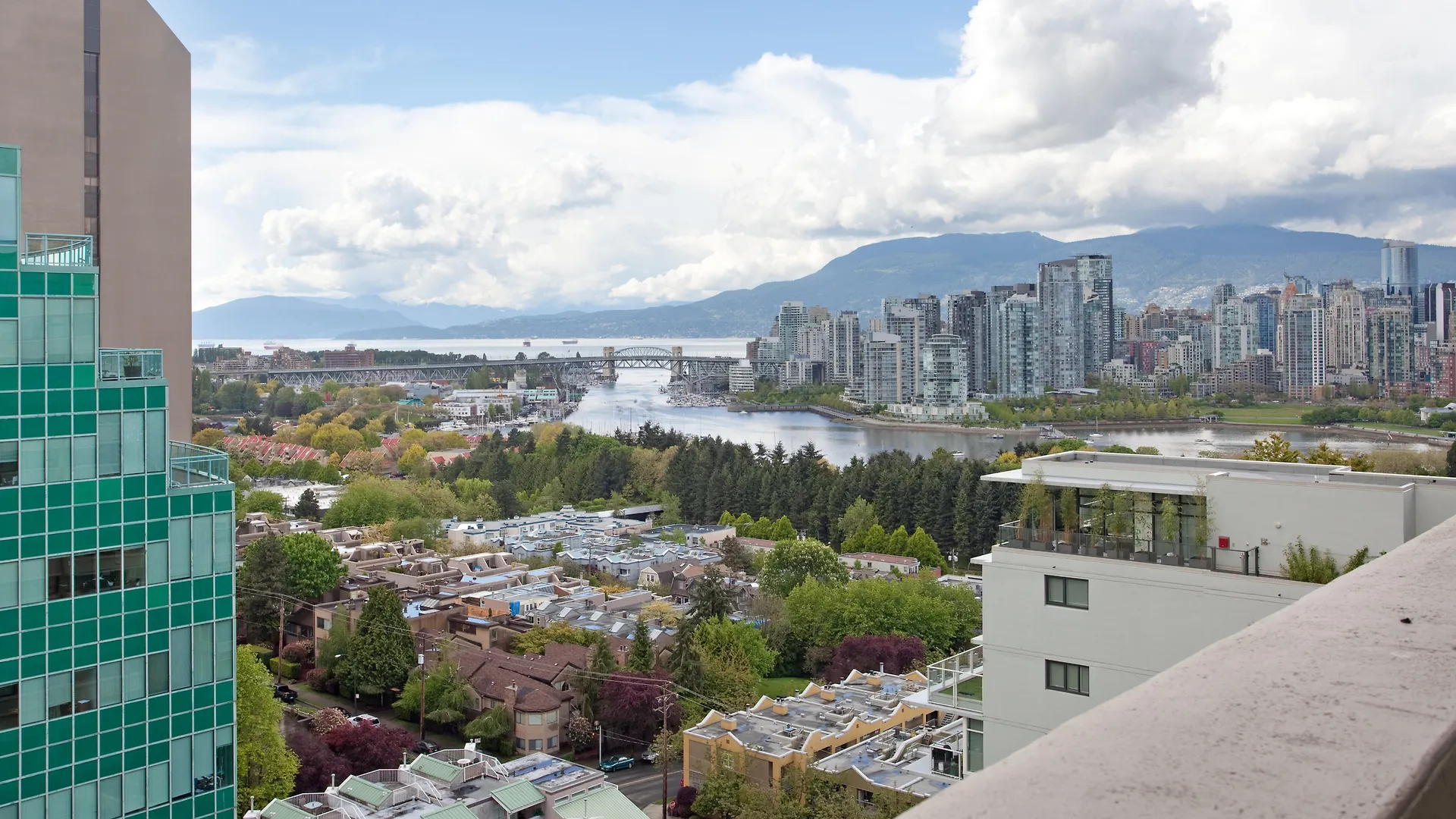 Hotel Holiday Inn Vancouver-Centre Broadway By Ihg