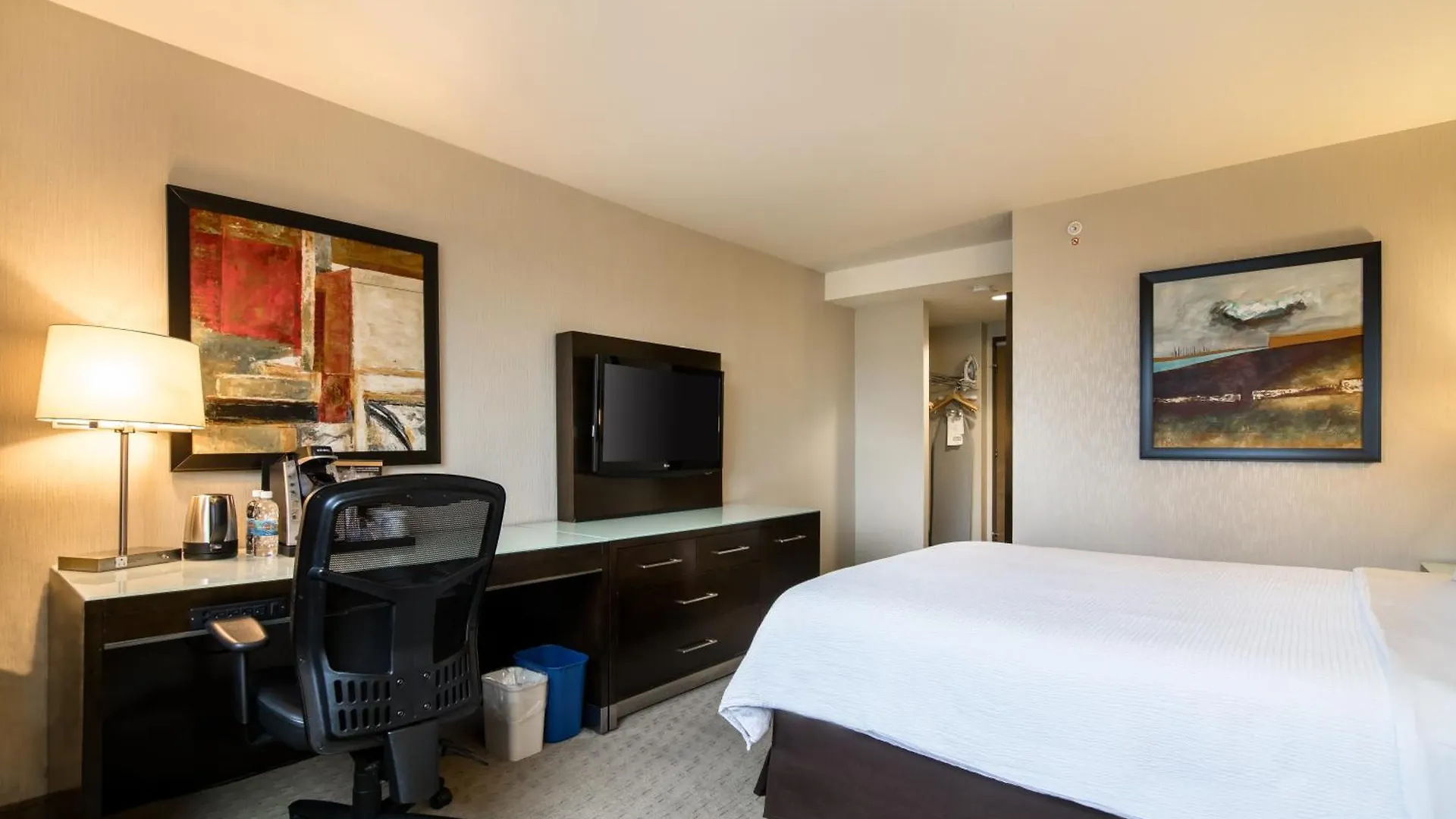 Holiday Inn Vancouver-Centre Broadway By Ihg